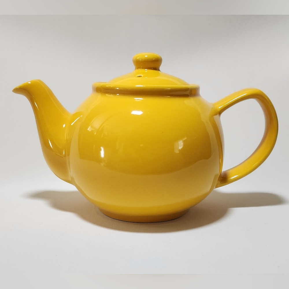 Rayware Brights Teapot Yellow – 6-Cup Stoneware